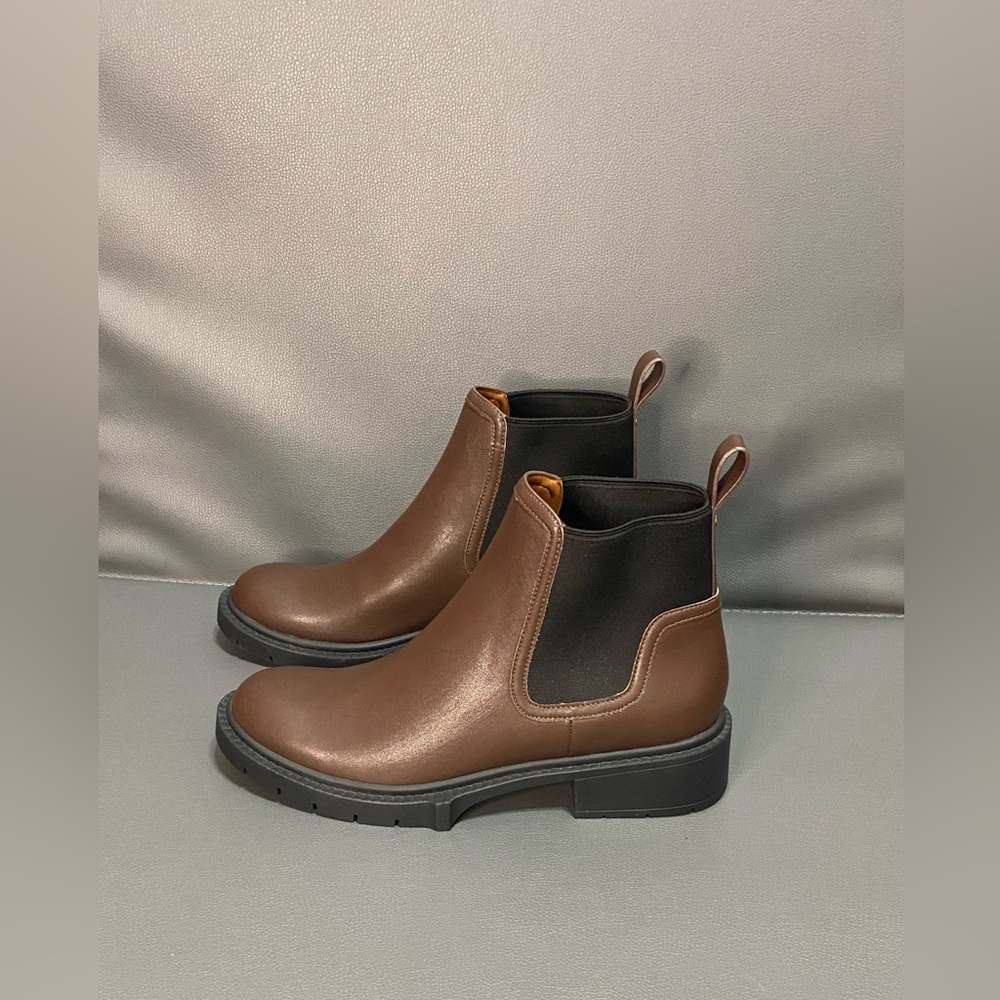 NWT Coach Lenora Leather Ankle Bootie - Picture 4 of 6